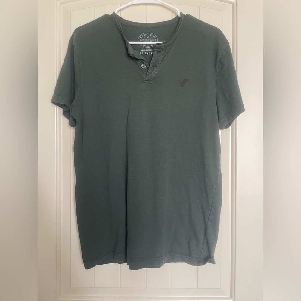 American Eagle Outfitters Green Short Sleeve Tee Suze Medium